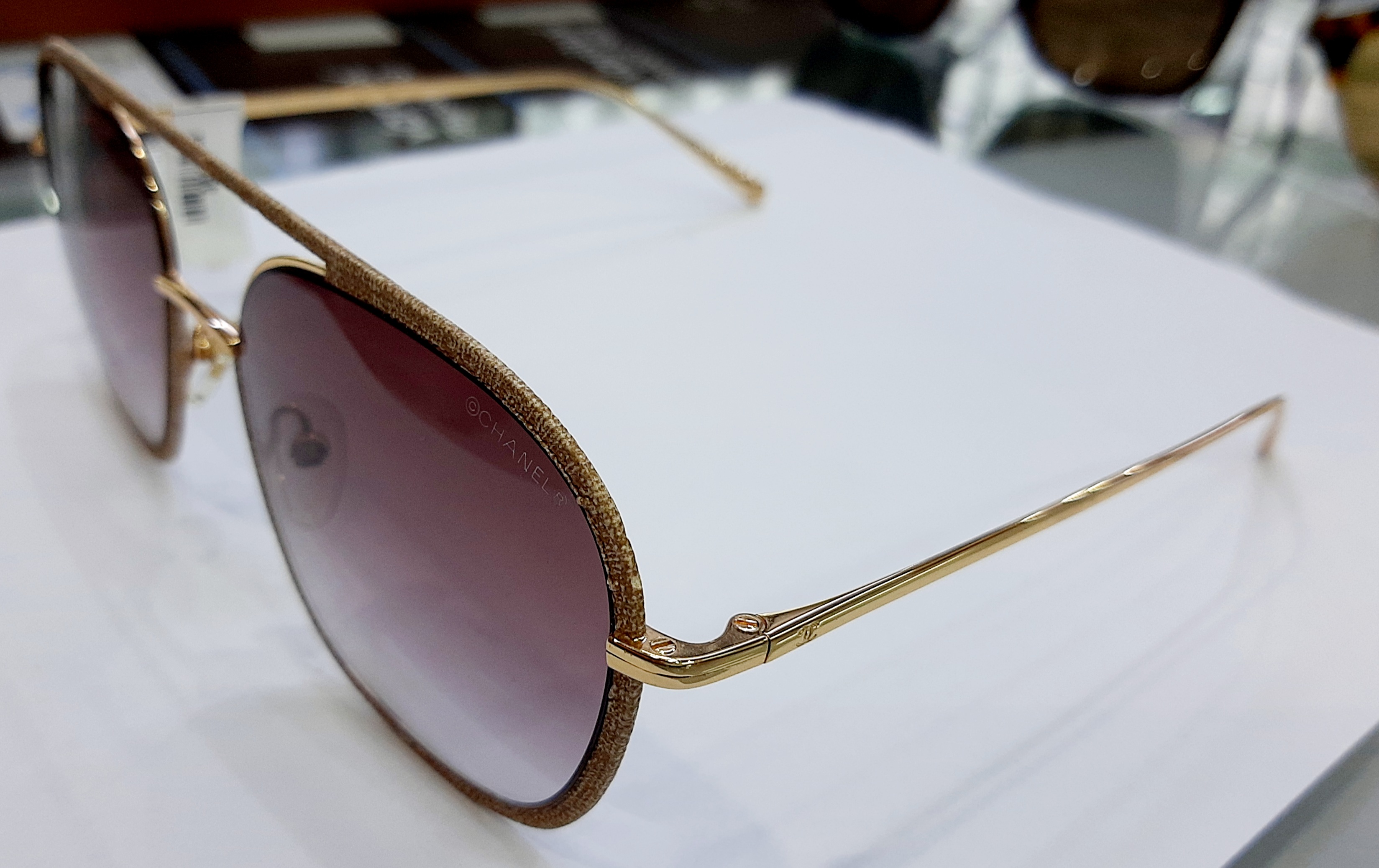 CHANEL 4249 108/72 55-18 140 2B view 3